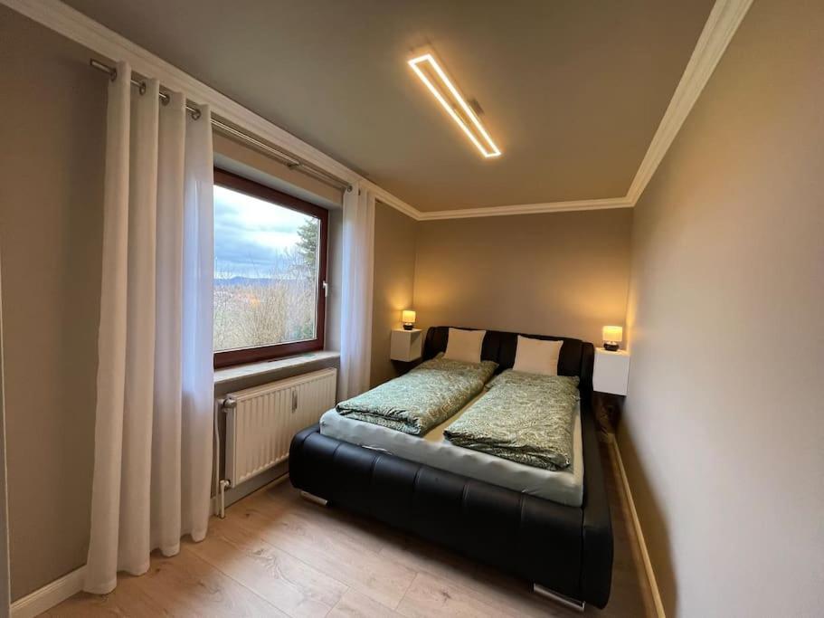 Ferienwohnung Leuchtbergblick Mit Terrasse Und Pkw Stellplatz Eschwege Dış mekan fotoğraf
