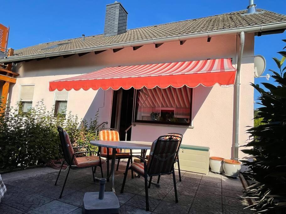 Ferienwohnung Leuchtbergblick Mit Terrasse Und Pkw Stellplatz Eschwege Dış mekan fotoğraf